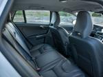 Volvo V60 D6 Plug-In Hybrid 2013 года